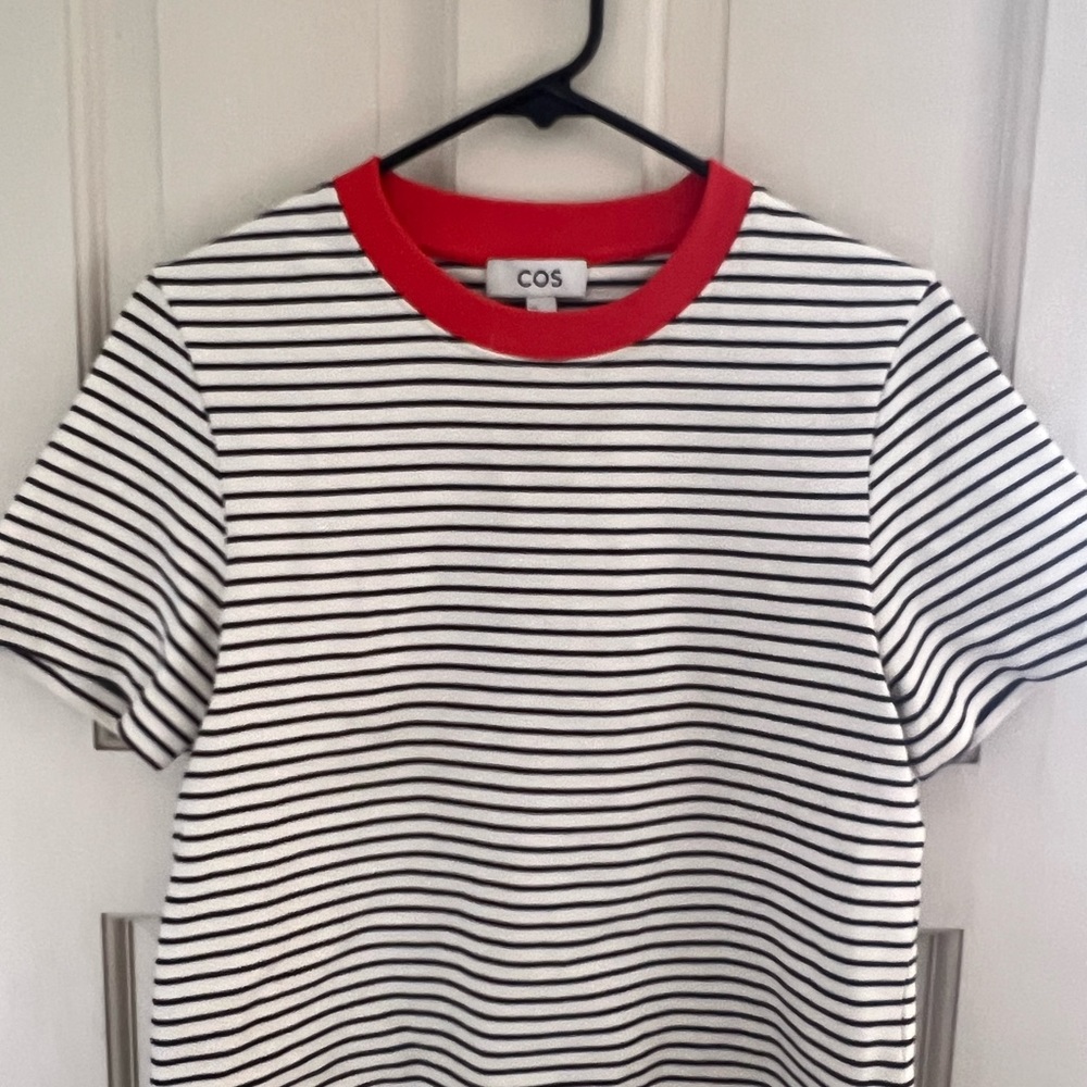 COS tee